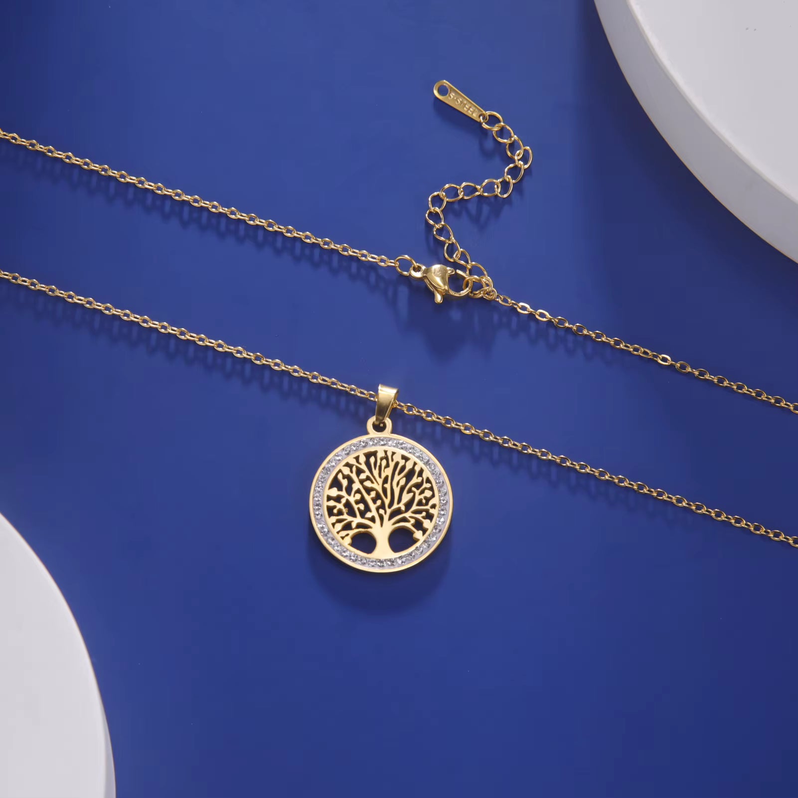 bijoux-arbre-de-vie-en-or-pour-femmes